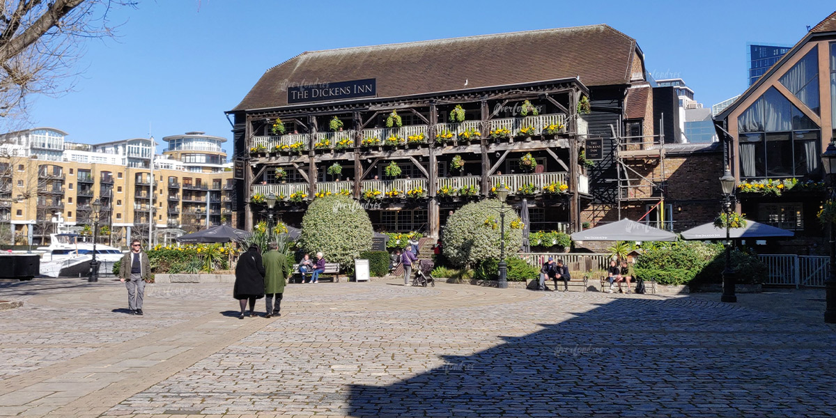 Pub Dicken's Inn en Londres St. Katharine Docks 
