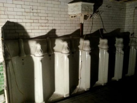 Tomando café... en un antiguo baño victoriano de Londres | QverLondres