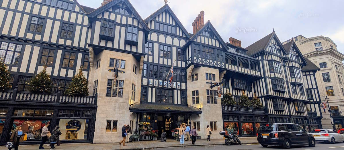 Fachada tienda liberty navidad londres