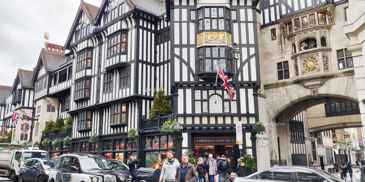 Grandes Almacenes Liberty cerca de Carnaby Londres