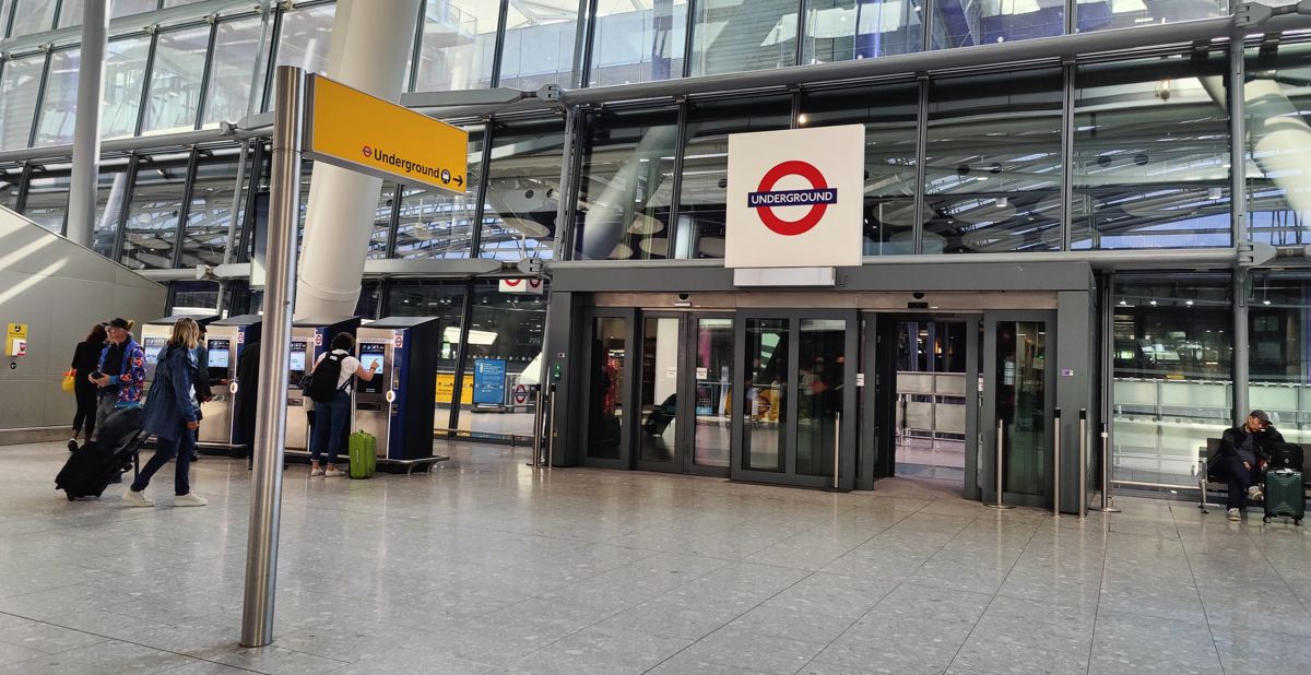 estación de metro aeropuerto de Heathrow Londres terminal 5