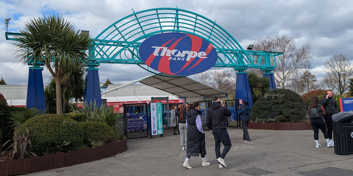 Cómo llegar a Thorpe Park desde Londres