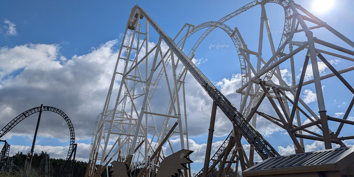 Montaña Rusa Hyperia en Thorpe Park