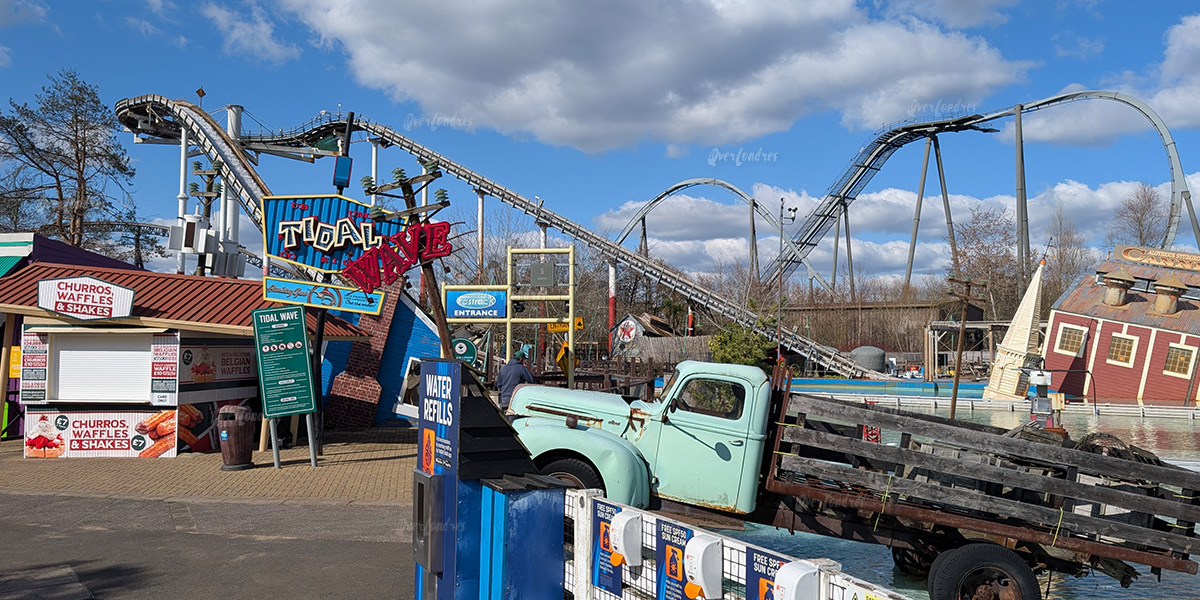 tidal wave Thorpe Park