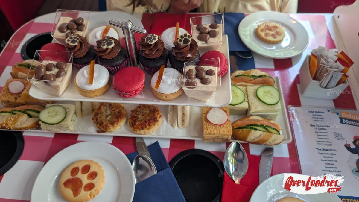 Niños en Londres: Paddington Afternoon Tea Bus Tour