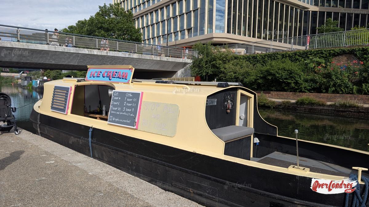 Coal Drops Yard Londres barco helados