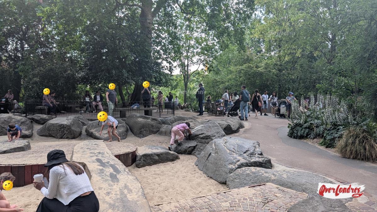 parque de st james con niños en Londres