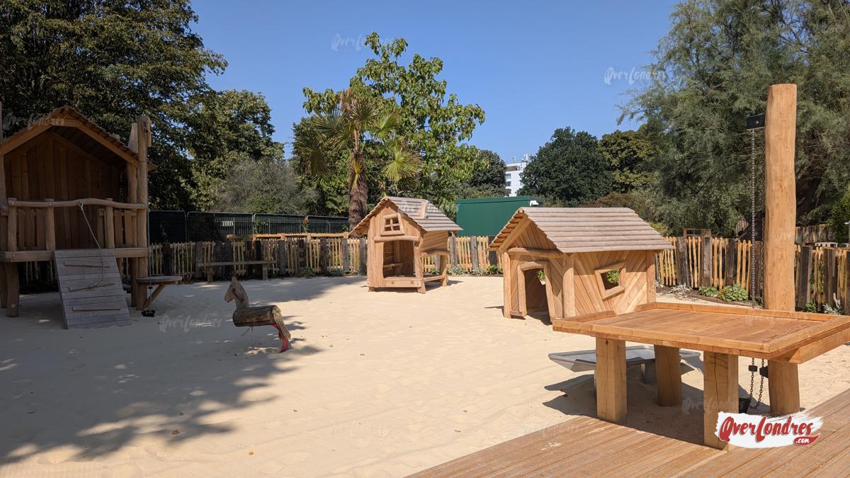 Zona para niños pequeños en el parque